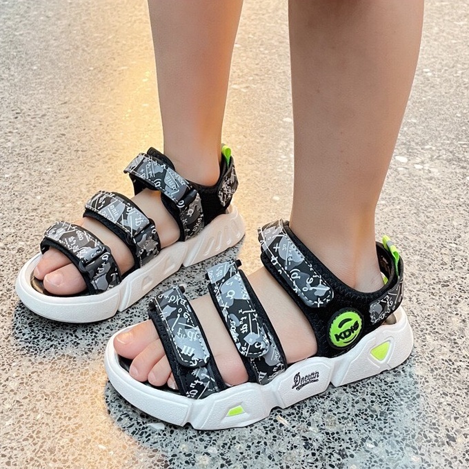 Dép sandal cho bé trai - Sandal bé trai siêu nhẹ chống trơn trượt phối 3 quai cực chất phong cách thể thao YN350