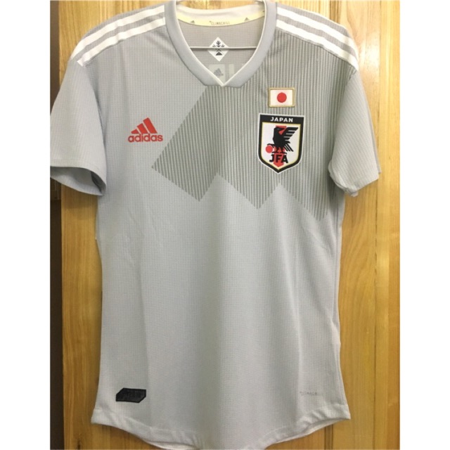 áo đá banh đội tuyển Nhật 2018