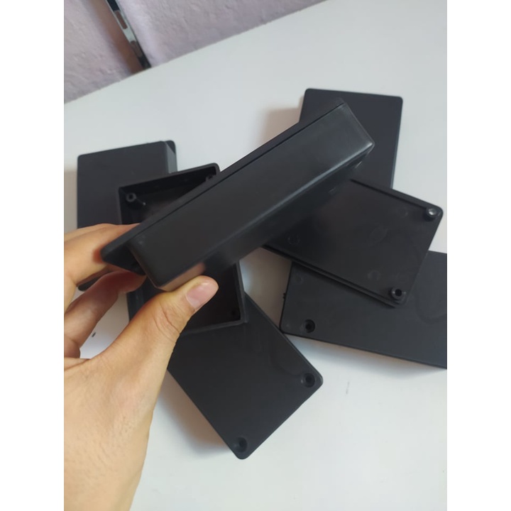 Hộp nhựa ABS 97x65x25mm tặng kèm ốc vít, Hộp nhựa đựng mạch điện tử.