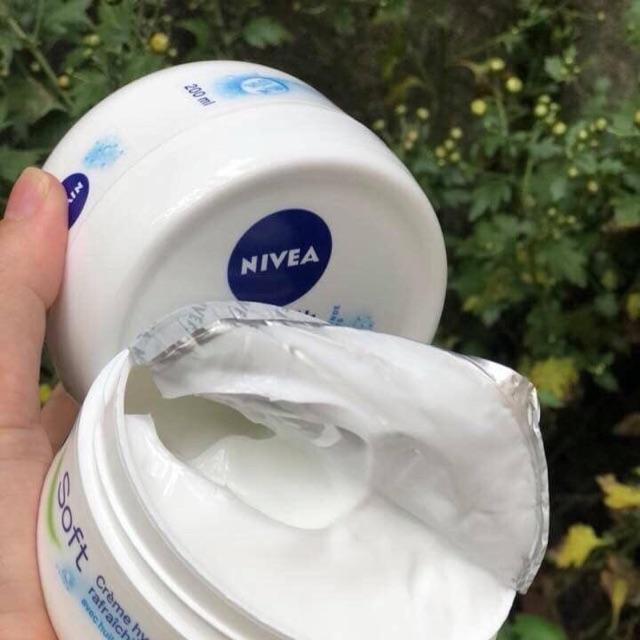 Kem Dưỡng Ẩm Nivea Soft của Đức