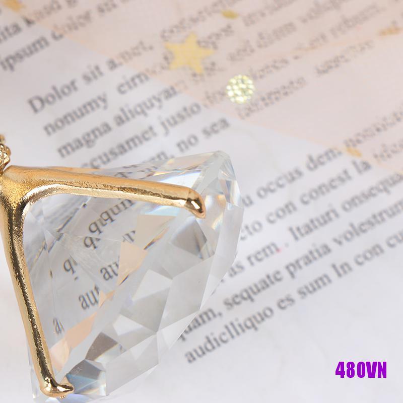 1 Giá Đỡ Lọ Sơn Móng Tay Giả Kim Cương