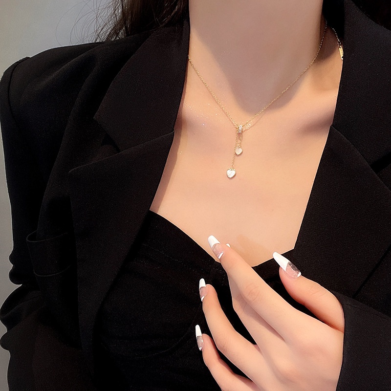 Vòng cổ Thép Titan Mặt Vuông Đính Đá Zircon Sang Trọng Cho Nữ