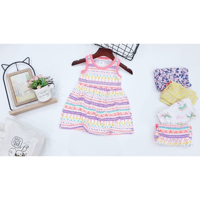 Váy bé gái sát nách