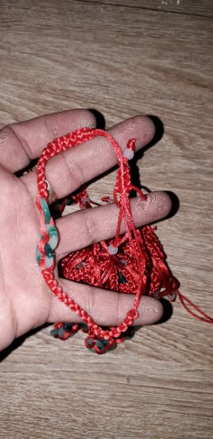 Vòng tay 3 đồng tiền may mắn bằng đá rất đẹp