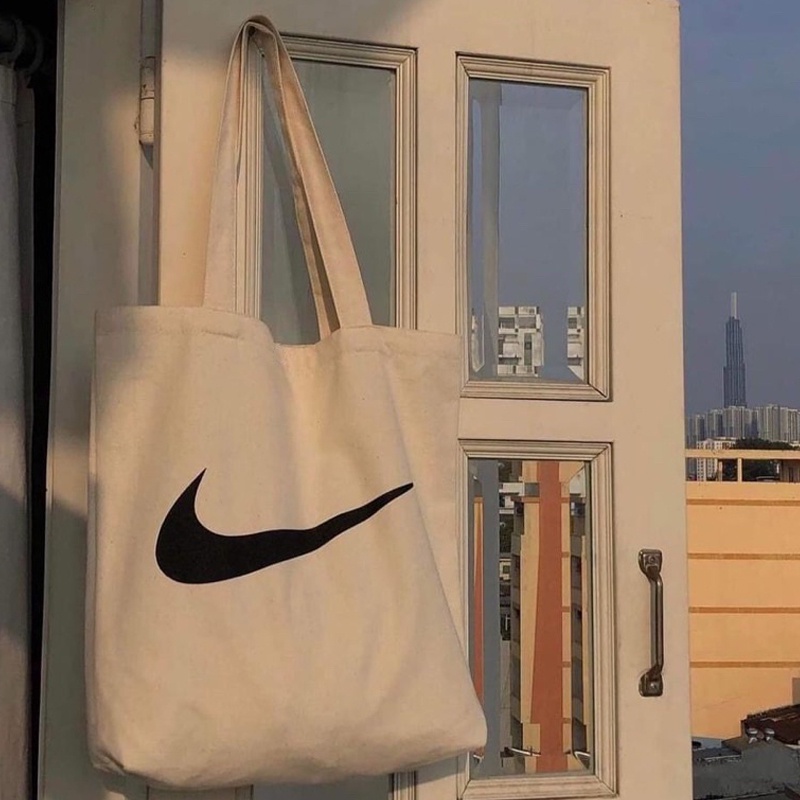 Túi tote vải mộc Tiệm nhà Pony dây kéo in hình Ni..ke PM154 (nhiều mẫu)