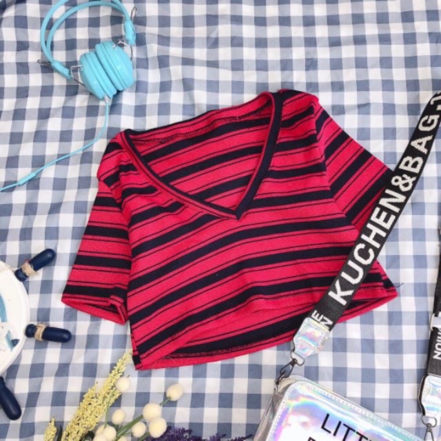 Áo crop sọc gân cổ V - CÓ VIDEO ẢNH THẬT | BigBuy360 - bigbuy360.vn