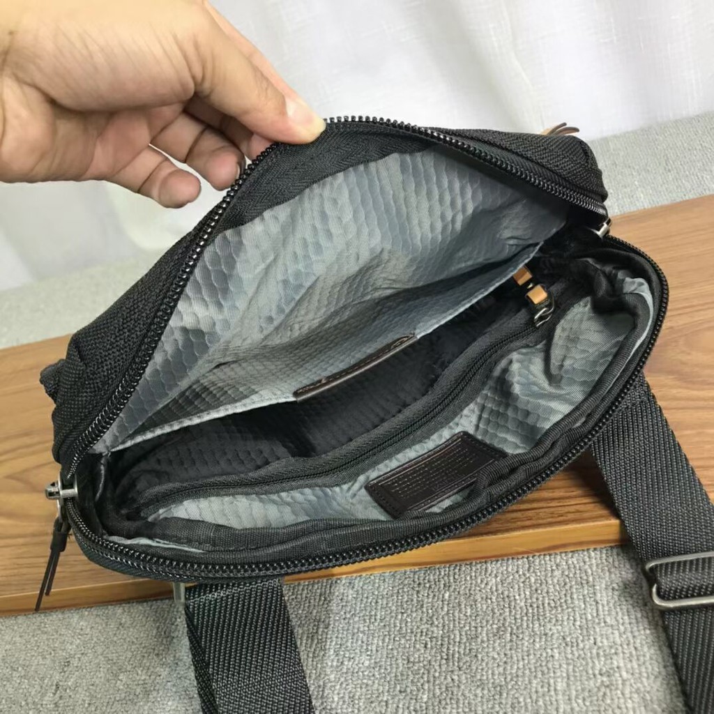 Tumi222304 Túi Địu