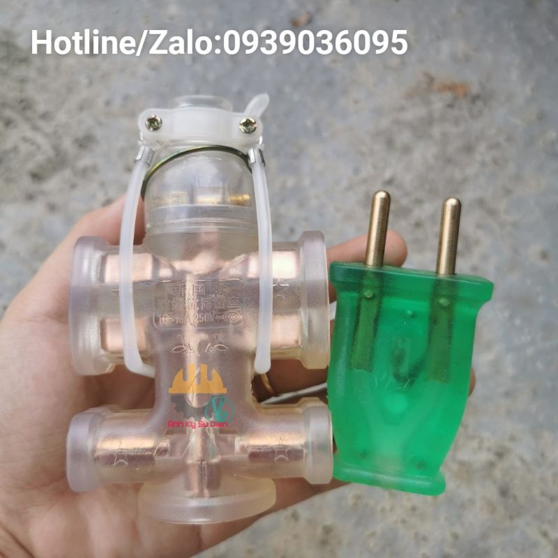 Combo 1 Ổ Cắm Đúc Cao Su Đa Năng Và 1 Phích Cắm Điện Có Đèn Báo Nguồn - Chống Vỡ