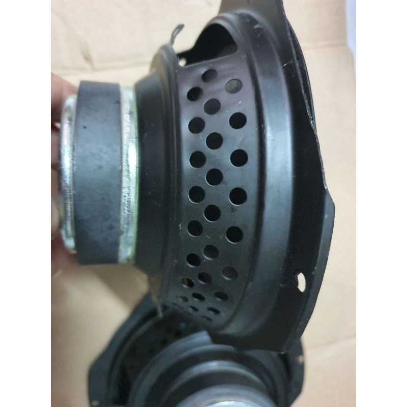 Loa bass 16 sườn lỗ