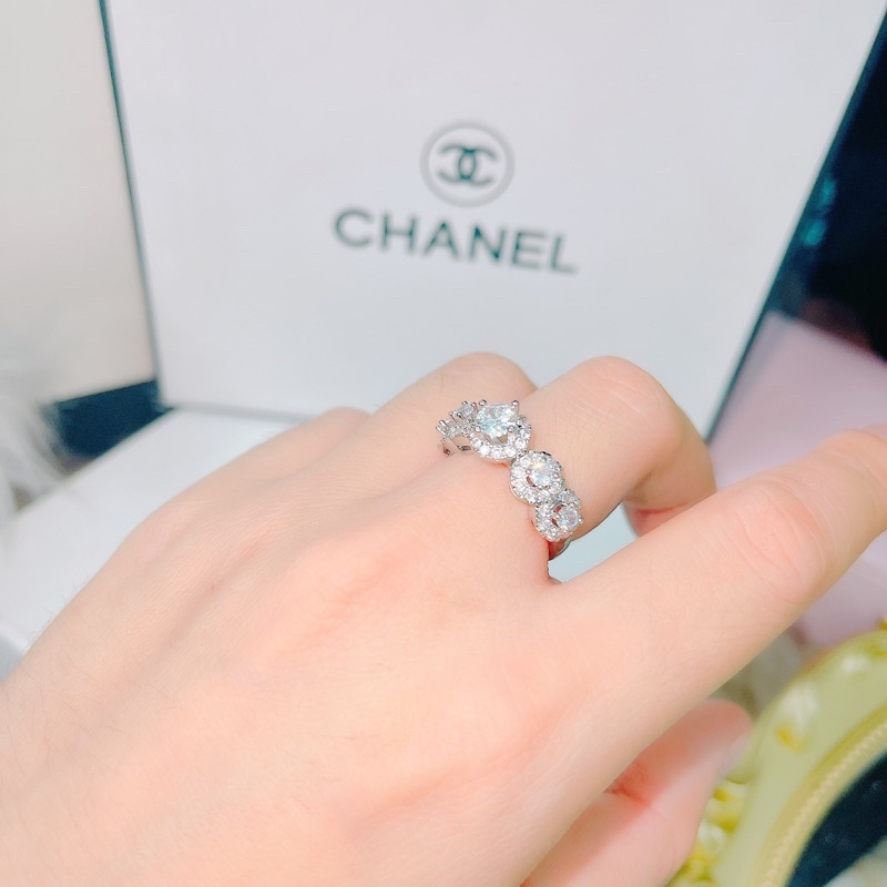 Nhẩn 5 hột đá mạ bạch kim