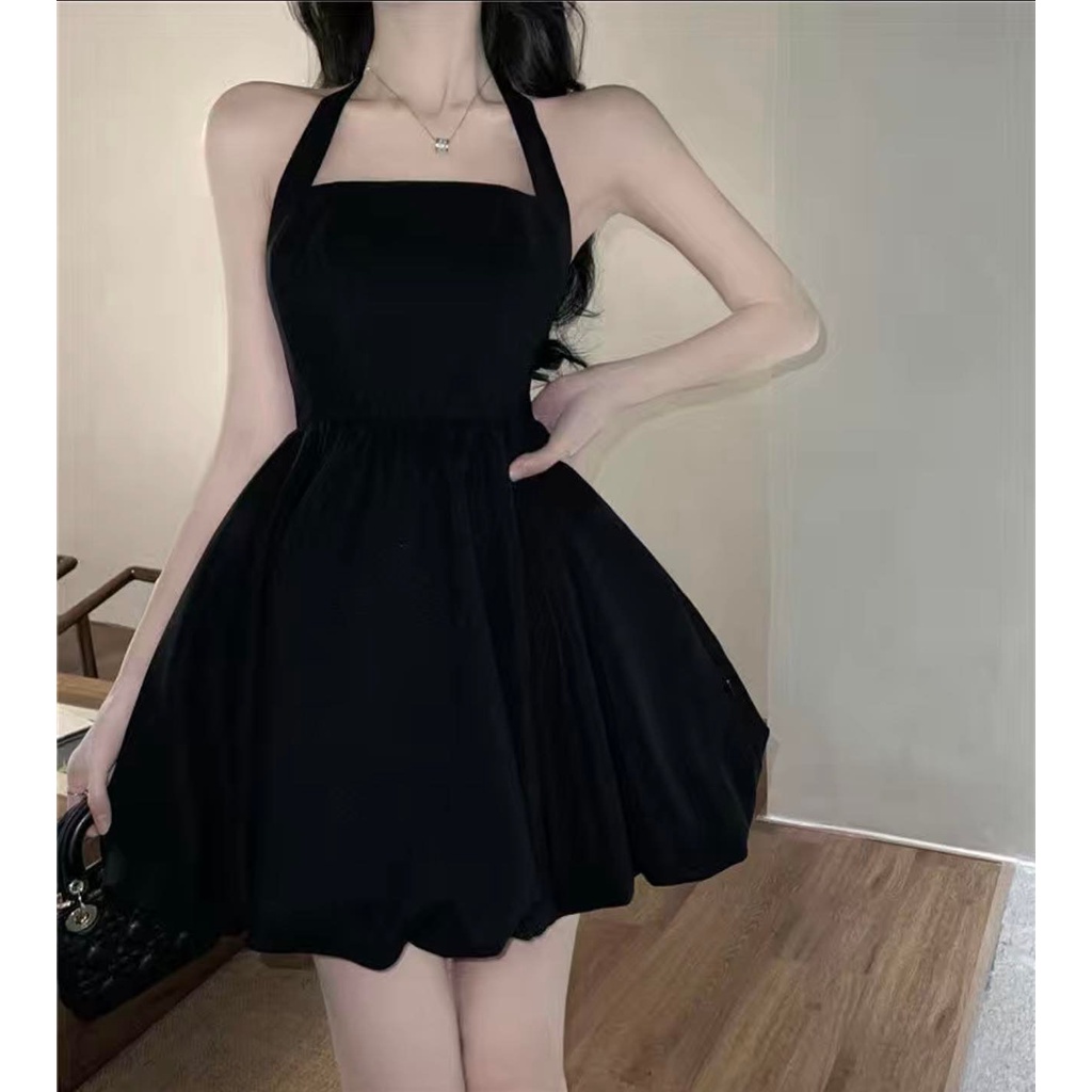 Váy cổ yếm nữ hai dây dáng xòe