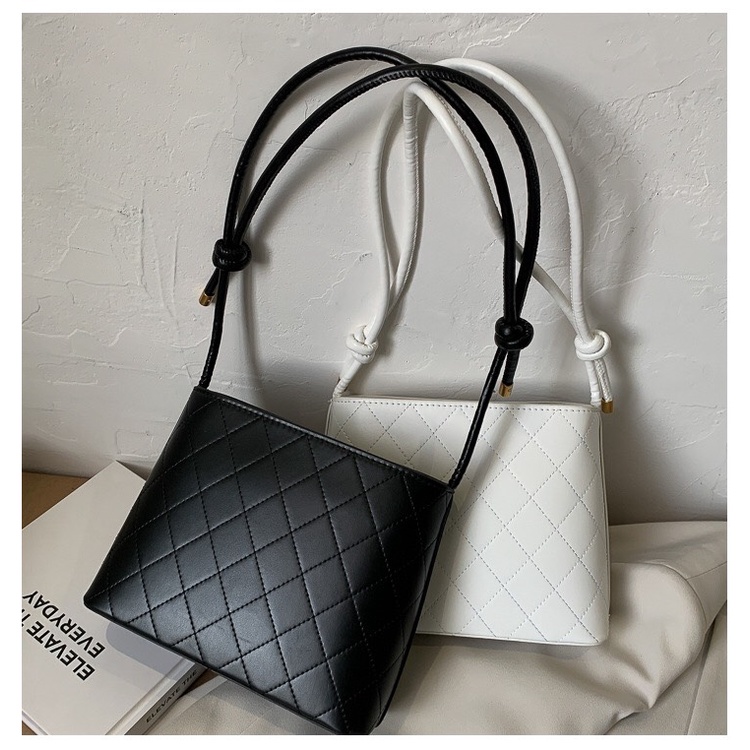 Túi Xách Nữ Đeo Vai Cỡ Lớn Quai Thắt Họa Tiết Xọc Con Thoi Thời Trang Dành Cho Nữ Tx2610