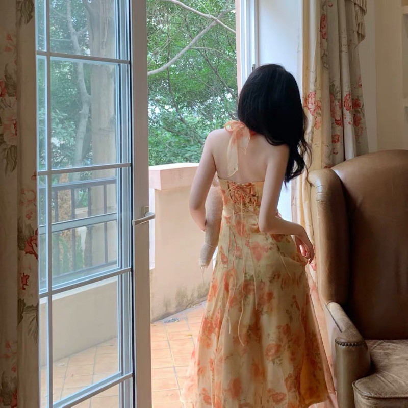 K SẴN🎀Đầm maxi voan công chúa cổ yếm cam xoè dài hở lưng hoa nhí đan dây tiểu thư vintage retro kiểu Pháp đi biển sexy | BigBuy360 - bigbuy360.vn