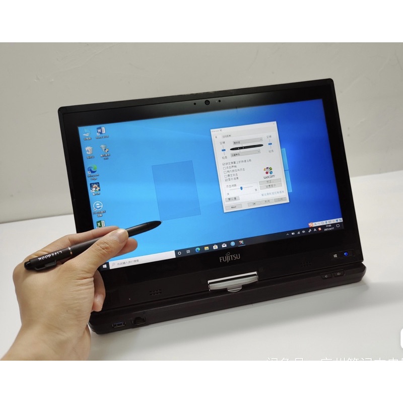 Laptop cảm ứng soay 360 Fujitsu T726 Core i5-6200U, 20gb ram, 256gb SSD, 12.5” HD cảm ứng soay 360 độ