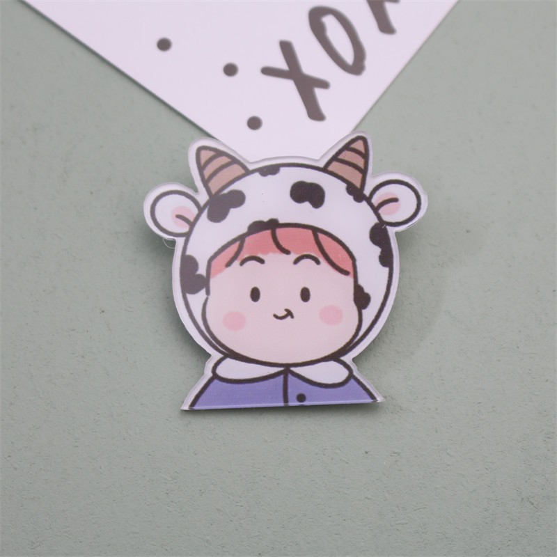 Sticker cài , phụ kiện balo túi mũ nón hình bò sữa siêu cute