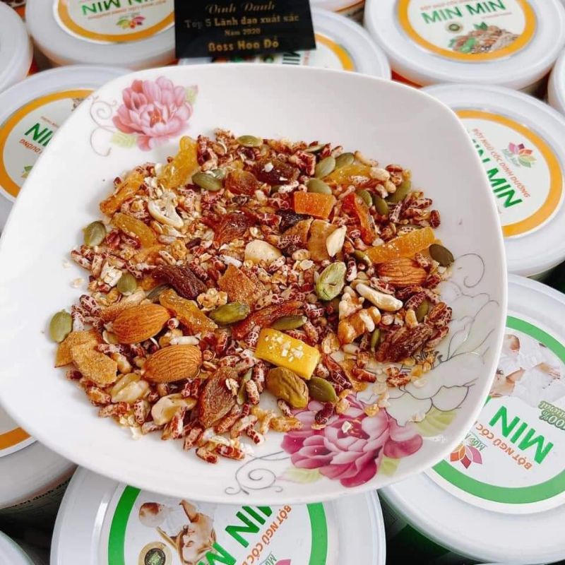 Ngũ Cốc Hạt Ăn Liên Granola min min hộp 500g