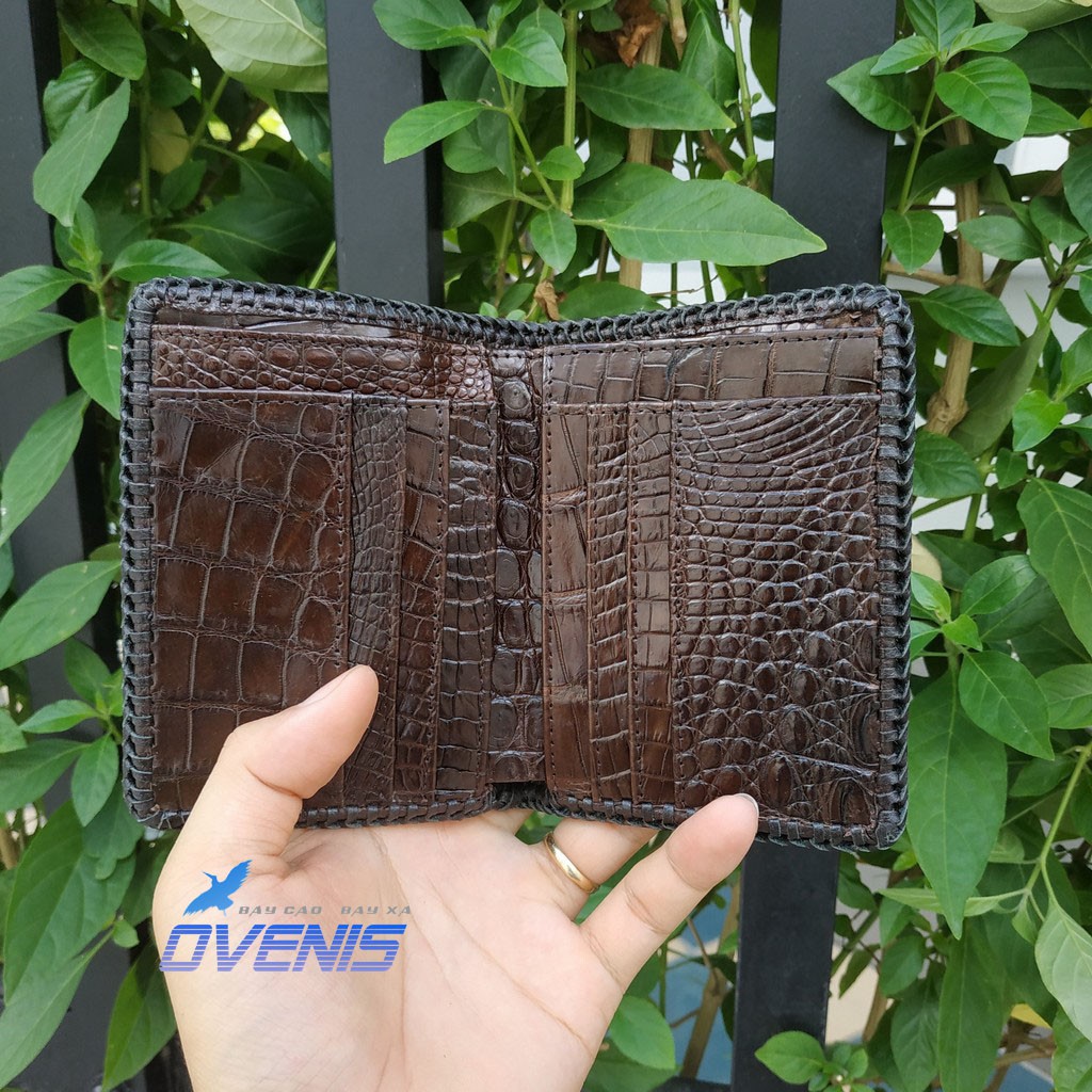 Ví cá sấu nguyên con