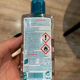 Gel rửa tay khô