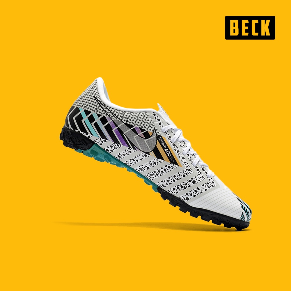 Giày Bóng Đá Mercurial Vapor 13 Academy Trắng Mũi Đen Phản Quang TF