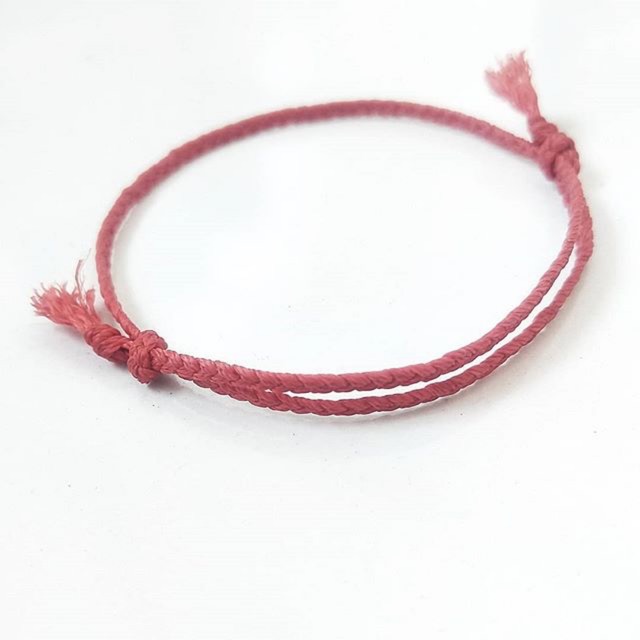 [Whiteline] Vòng tay Red Loop (có size Chân)