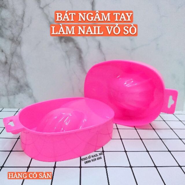 Bát ngâm tay ủ móng màu hồng kute