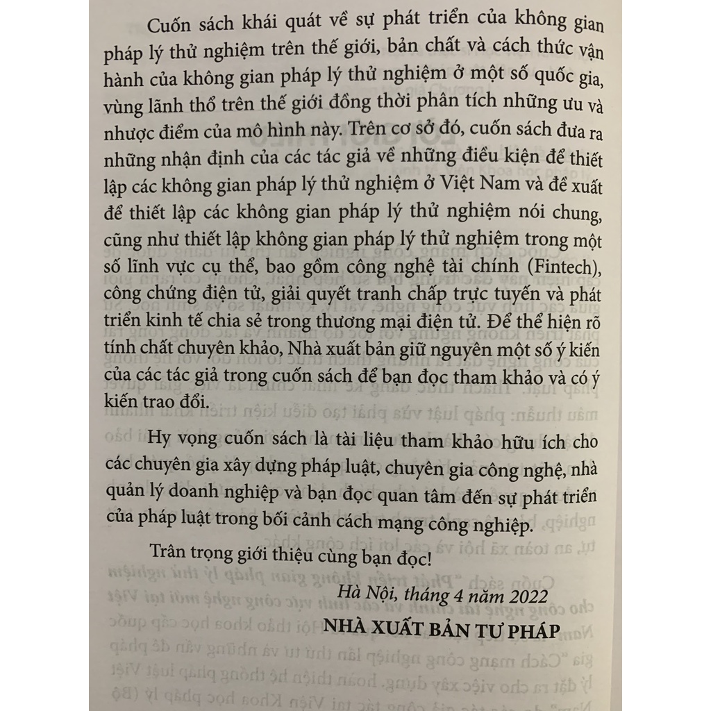 Sách - Phát Triển Không Gian Pháp Lý Thử Nghiệm Cho Công Nghệ Tài Chính Và Các Lĩnh Vực Công Nghệ Mới Tại Việt Nam