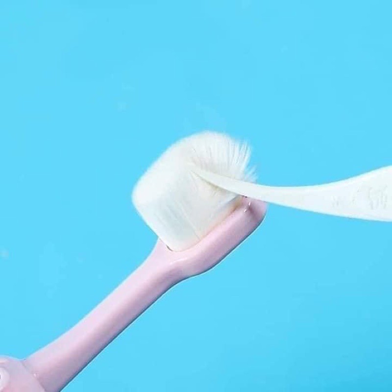 Bàn chải đánh răng lông mềm,hoạ tiết hoạt hình cho bé từ 12m+