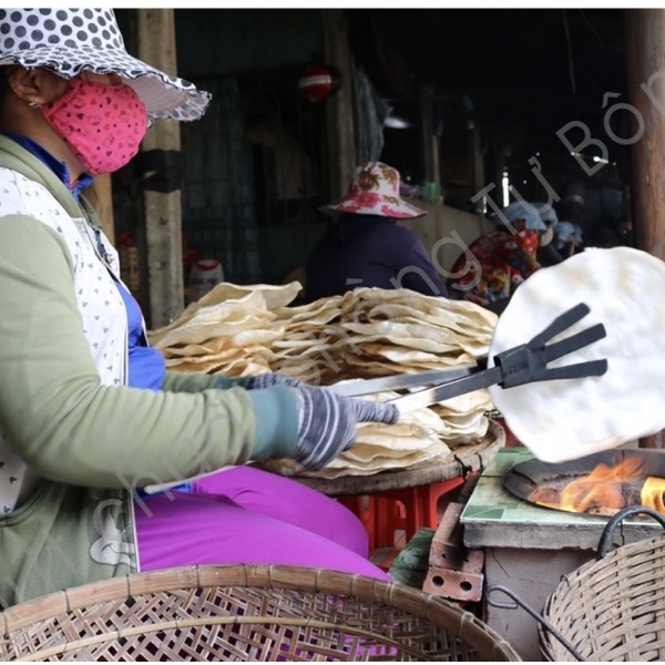 Bánh chuối phồng đậu phộng