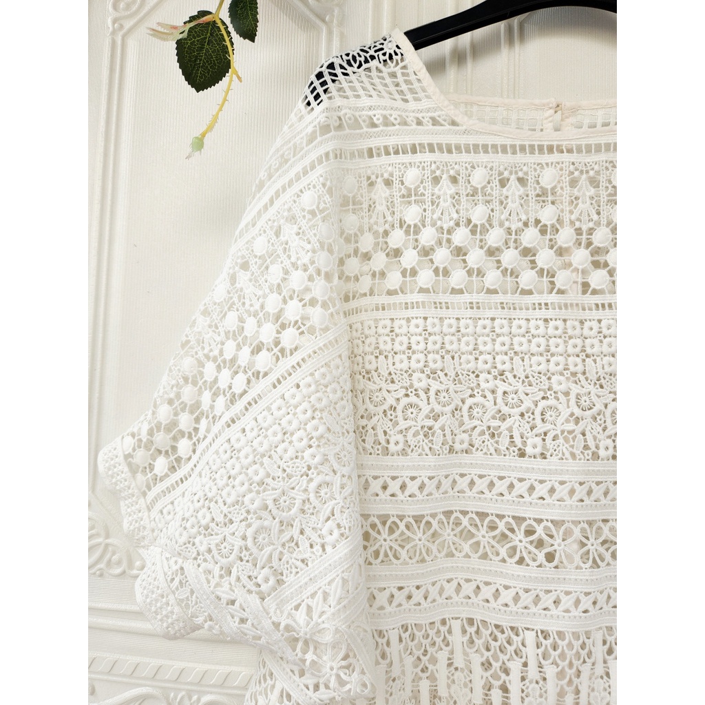 Áo ren form cánh dơi