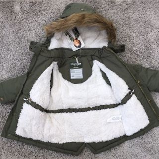 Áo khoác Praka dư xịn