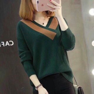 Áo len cổ v phối màu đẹp tuyệt