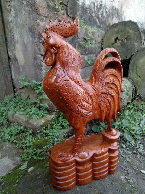 Tượng con gà gỗ hương cao 30cm