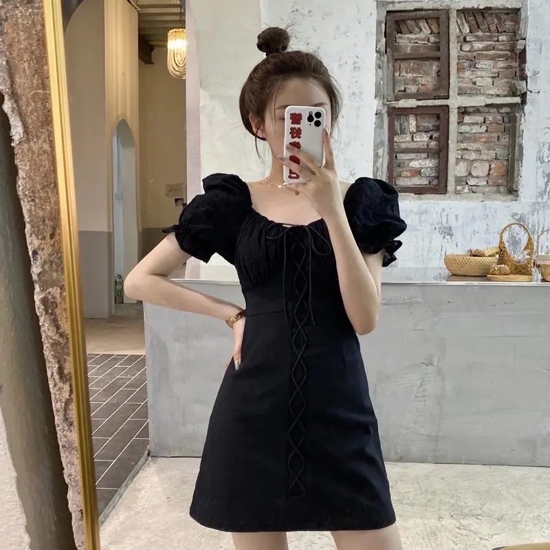 váy tiểu thư dây đan ngực | BigBuy360 - bigbuy360.vn