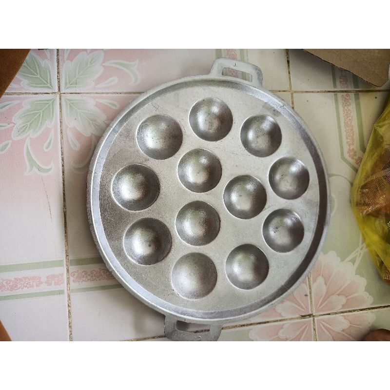 Khuôn bánh khọt gang 12 lỗ không nắp