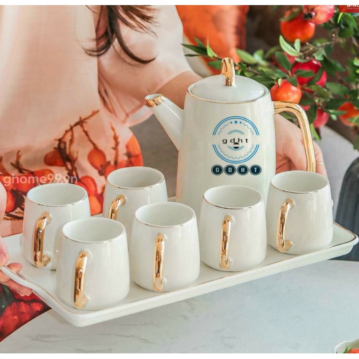 Bộ bình cốc uống trà sứ trắng viền vàng kèm khay kiểu Bắc Âu