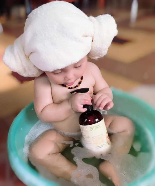 Sữa Tắm Thảo Dược Gừng Nghệ Giữ Ấm cho cơ thể mẹ, an toàn cho bé COCAYHOALA 300g | BigBuy360 - bigbuy360.vn