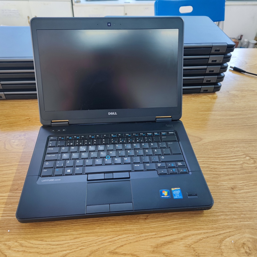 Dell Latitude E5440	Core i5-4310u, ram 4GB, ssd 128GB, màn 14" HD	Đen | BigBuy360 - bigbuy360.vn