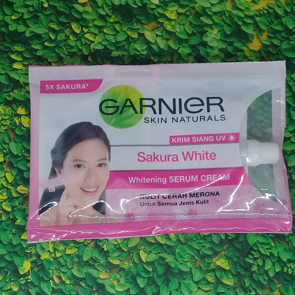 (Hàng Mới Về) Kem Dưỡng Trắng Da Ban Ngày Garnier Sakura 7ml