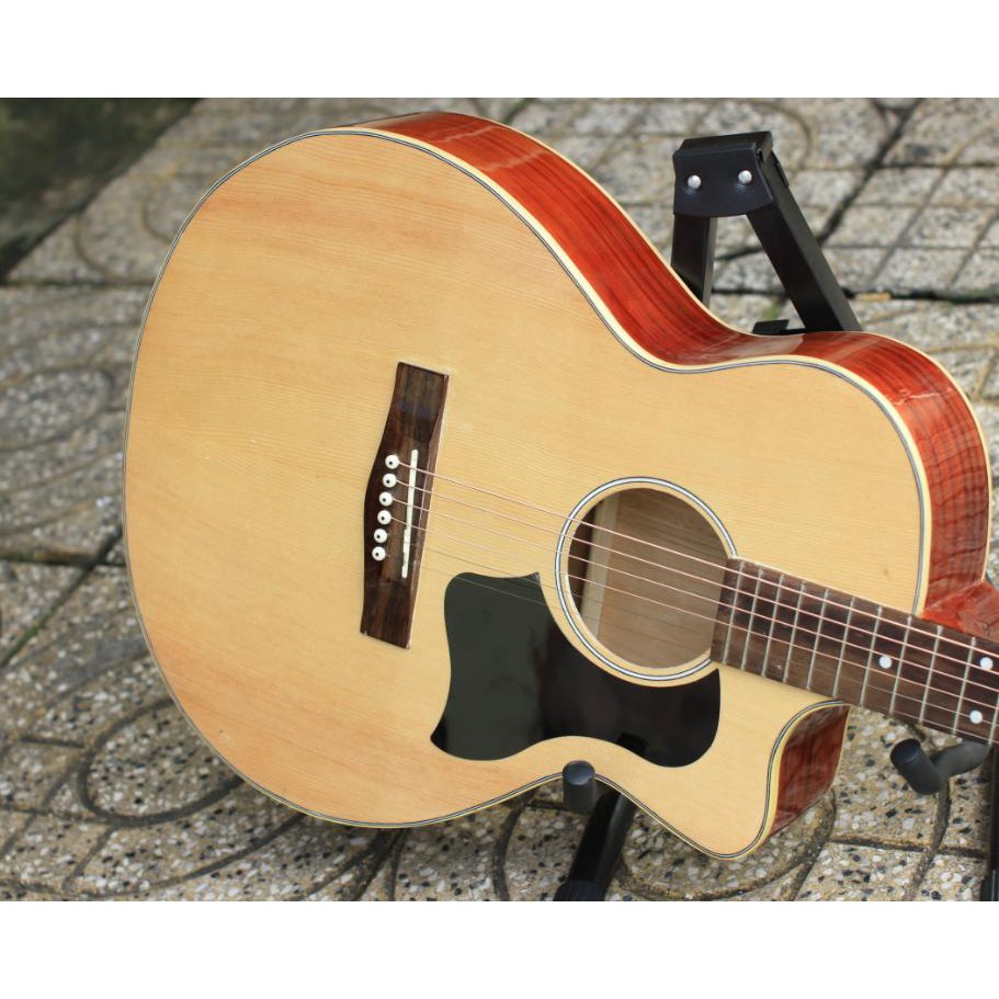 Đàn guitar acoustic cho người mới tập KMV200