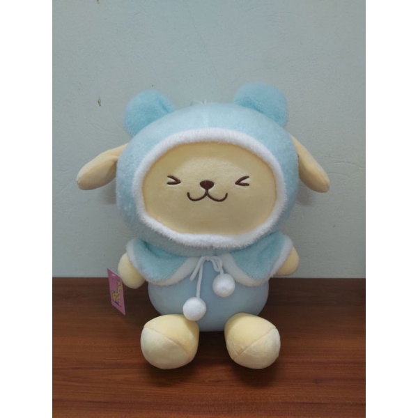 Pompompurin mặc áo choàng gấu