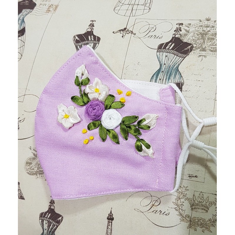 Khẩu trang thêu handmade