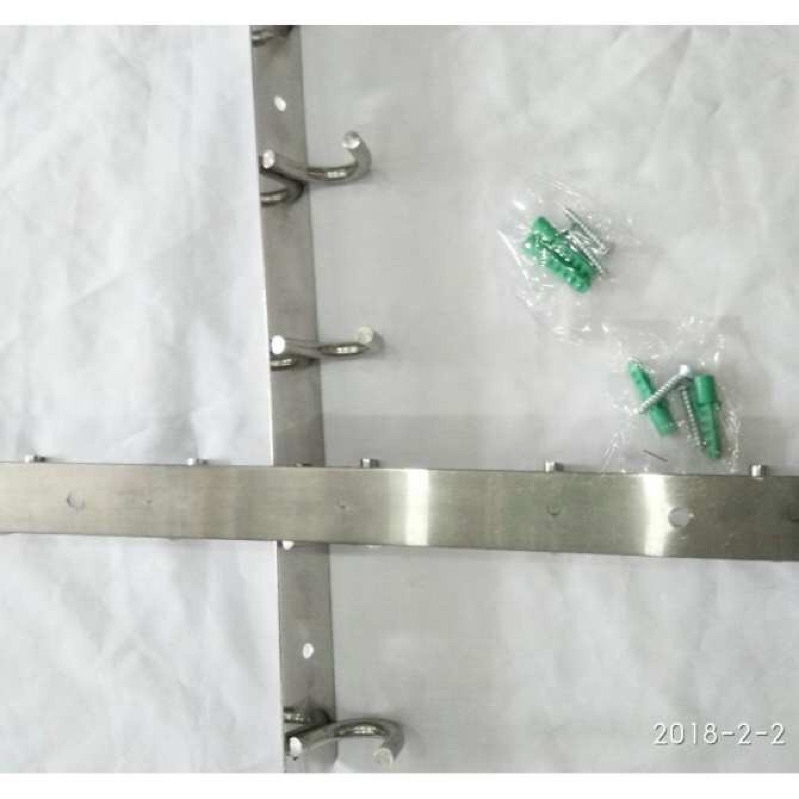 Móc treo quần áo nhà tắm 7 móc inox kèm vít