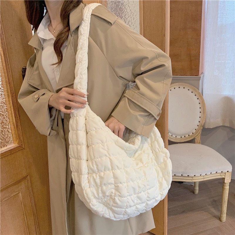 Túi phao Jenny Blackpink túi đeo chéo siêu rộng chất liệu phao trần bông Sereinclothing.st2w dành cho nữ