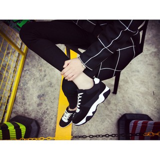 Giày sneaker nữ đen