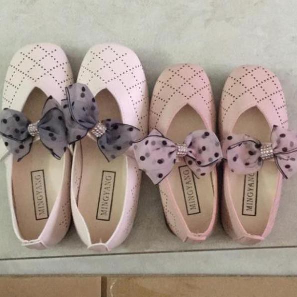 Giầy búp bê đục lỗ dành cho bé từ 3-6 tuổi