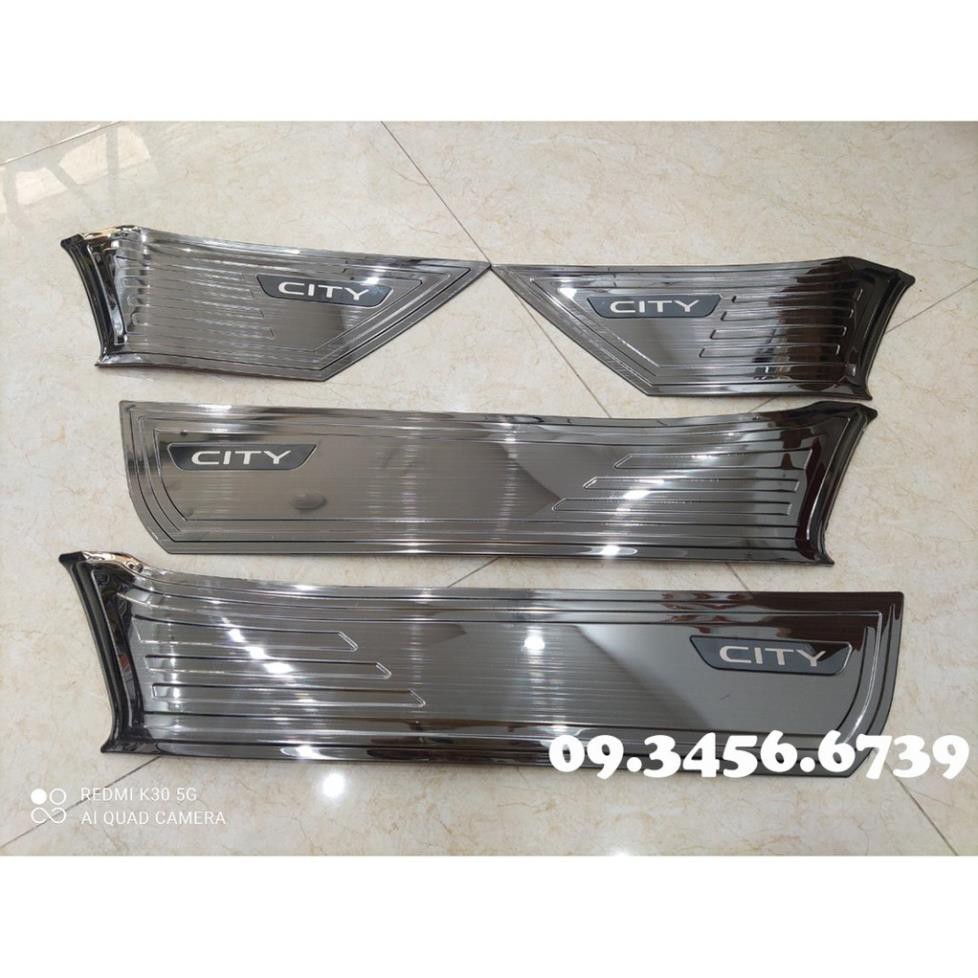 Ốp Tapli Cánh Cửa xe Honda City đời 2021 - mẫu titan- Bộ 4 Tấm Tặng keo Dính thêm
