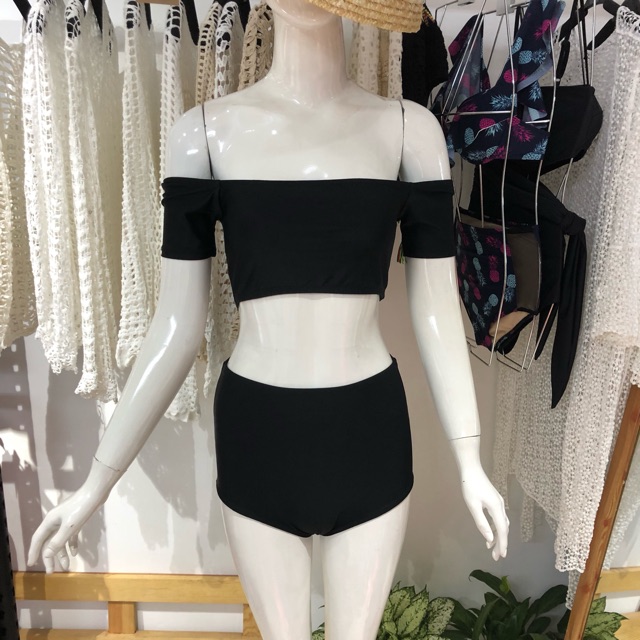 Bikini 2 mảnh: set đen áo ngang vai, quần lưng cao