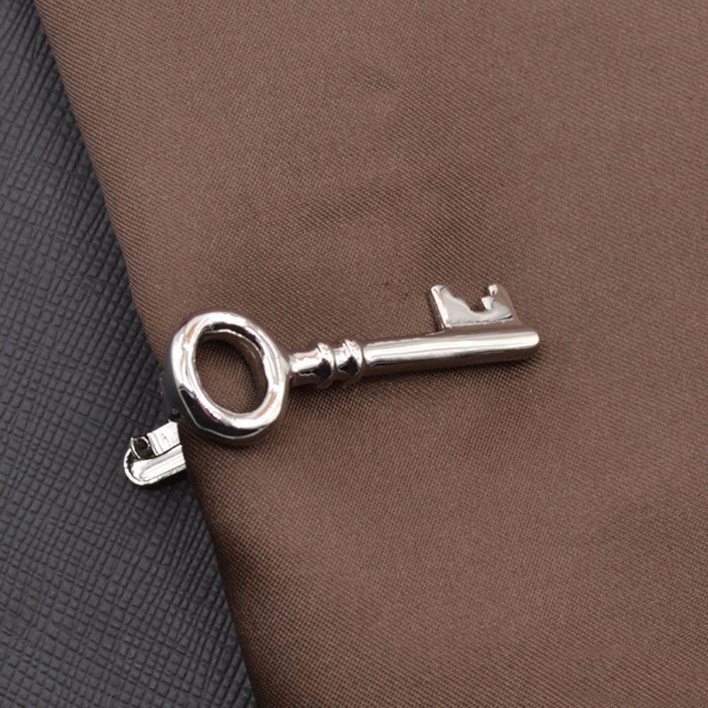 Kẹp cà vạt thiết kế hình chìa khóa độc đáo