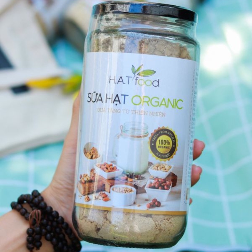 Sữa hạt dinh dưỡng Organic (500g) làm từ 18 loại hạt giàu protein và chất béo tốt.