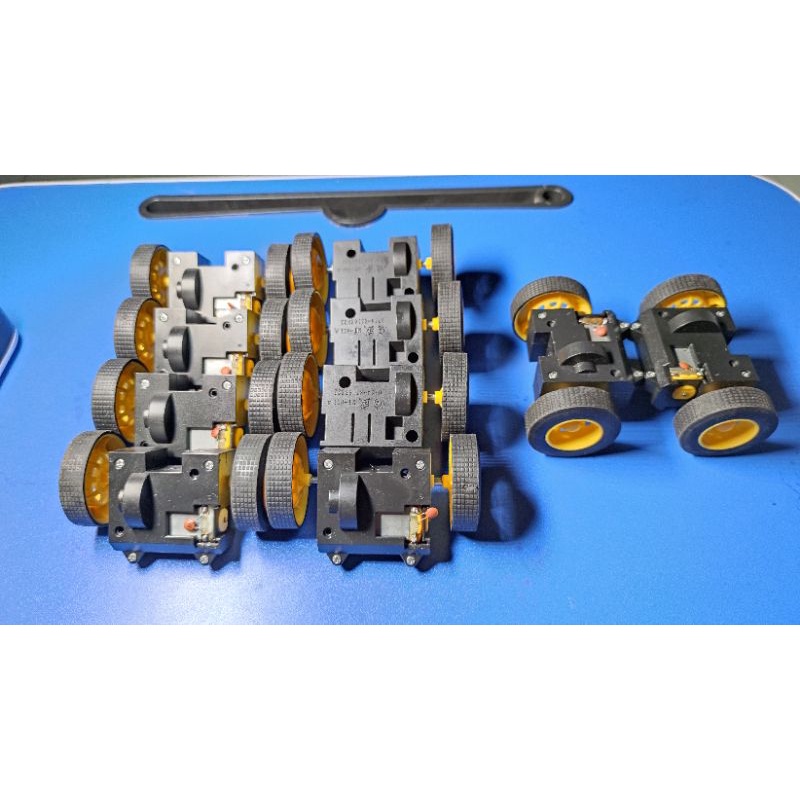 bộ động cơ + 2 bánh xe chế cháo sáng tạo